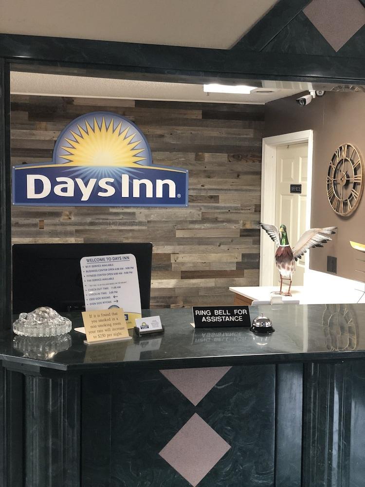 Days Inn & Suites By Wyndham Stuttgart Ngoại thất bức ảnh