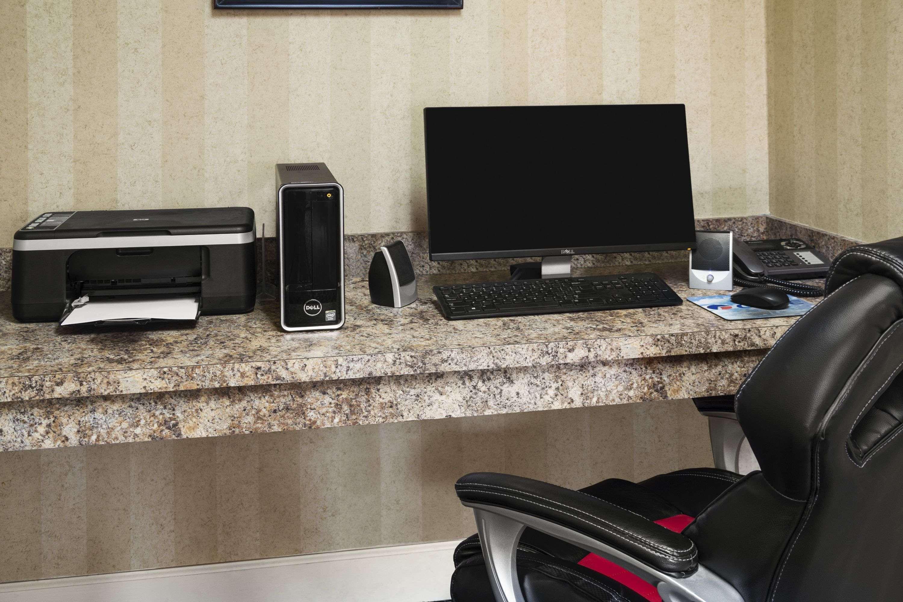 Days Inn & Suites By Wyndham Stuttgart Ngoại thất bức ảnh